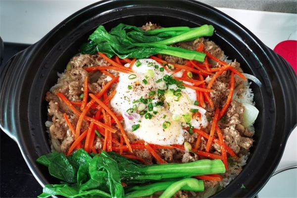 鑫粤煲仔饭