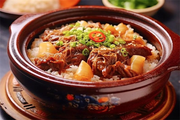 粤港情煲仔饭