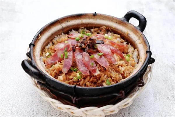依婷煲仔饭