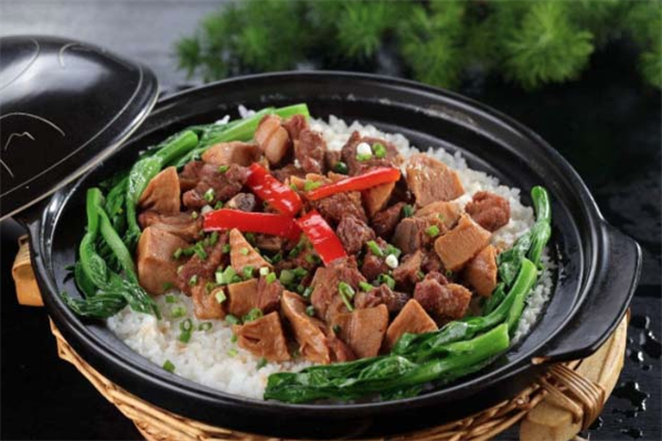 伟龙王牌煲仔饭