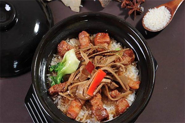 多口福煲仔饭
