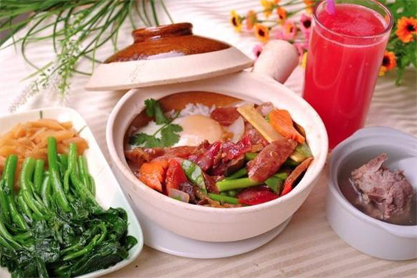 集鲜煲仔饭