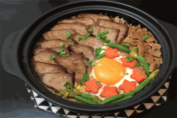 奇味香煲仔饭 奇味香煲仔饭