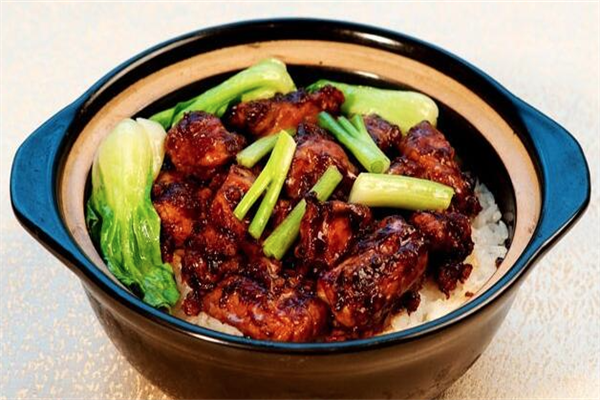 雅崃煲仔饭