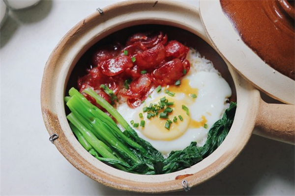 美光煲仔饭 美光煲仔饭