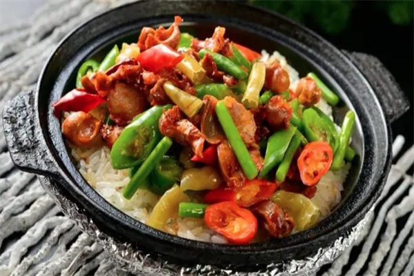 龙哥煲仔饭