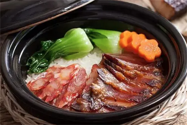 中贝煲仔饭