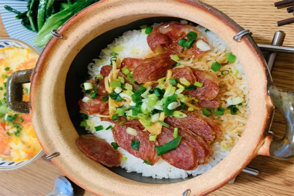 一桥头煲仔饭