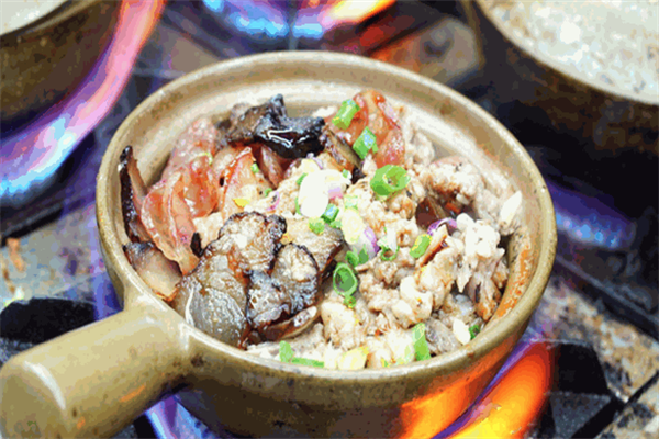 祥祥煲仔饭 祥祥煲仔饭