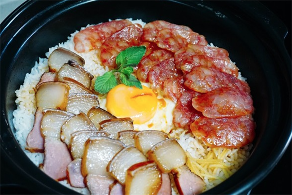 龙哥煲仔饭