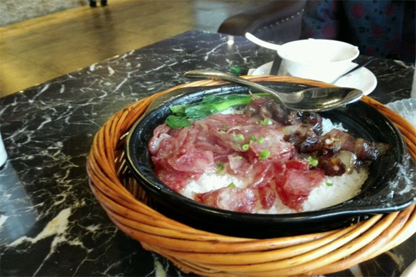 鼎鼎煲仔饭
