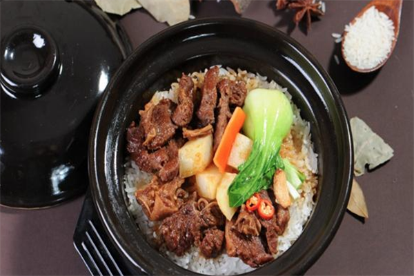 鑫粤煲仔饭