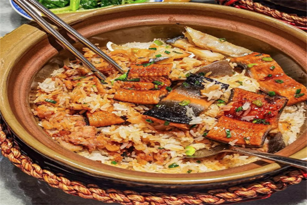 福临煲仔饭 福临煲仔饭