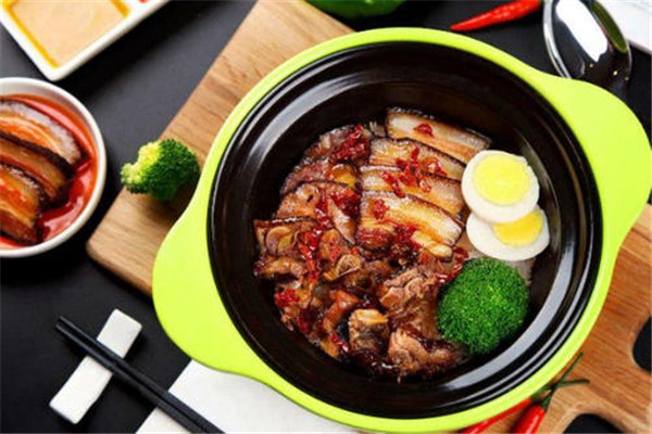 发记煲仔饭 发记煲仔饭