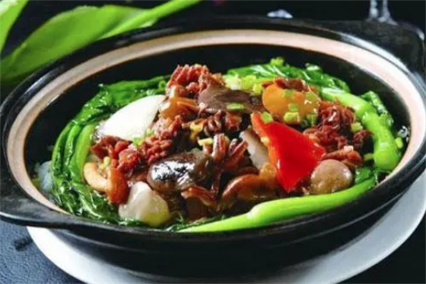 湘他她煲仔饭
