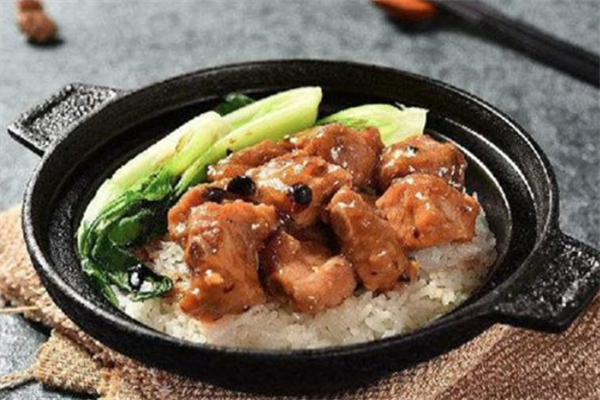 侨乡特色煲仔饭 侨乡特色煲仔饭