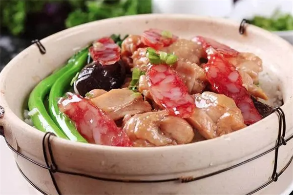 坚兴煲仔饭