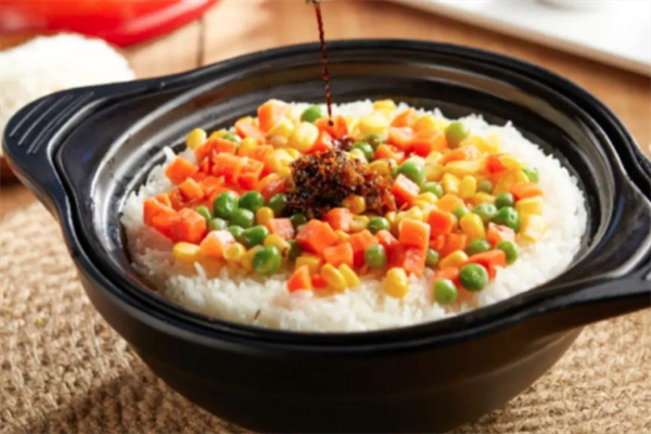 正宗煲仔饭 正宗煲仔饭
