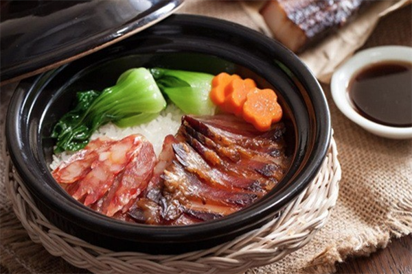 鹏兴煲仔饭 鹏兴煲仔饭