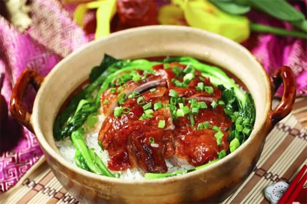 严记煲仔饭 严记煲仔饭
