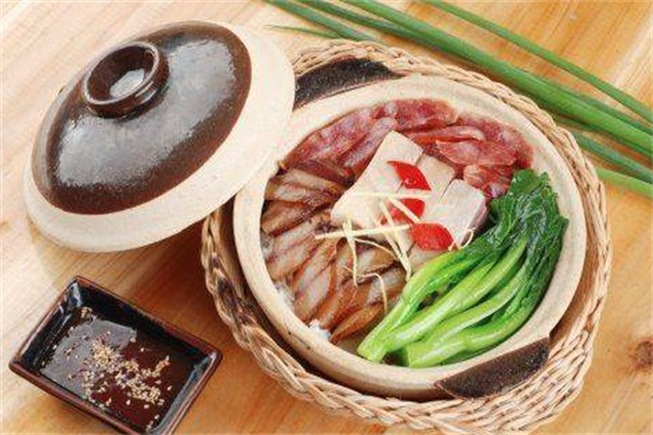 杨氏精品煲仔饭 杨氏精品煲仔饭