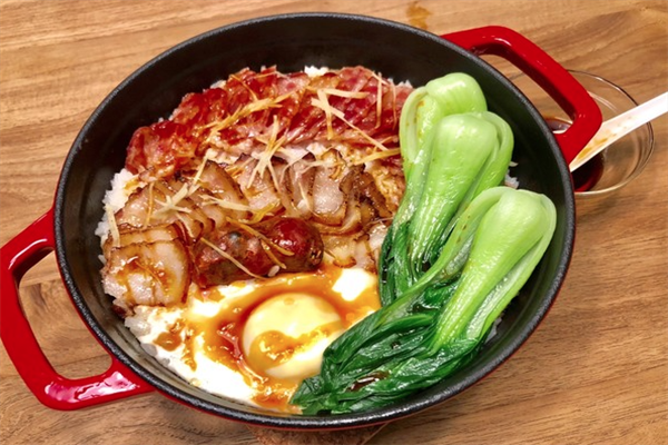 新粤煲仔饭 新粤煲仔饭