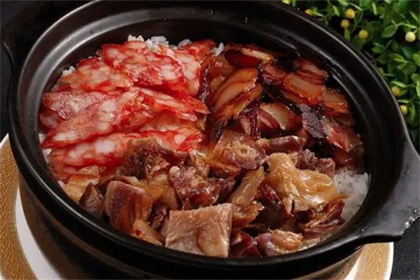 湘川煲仔饭 湘川煲仔饭