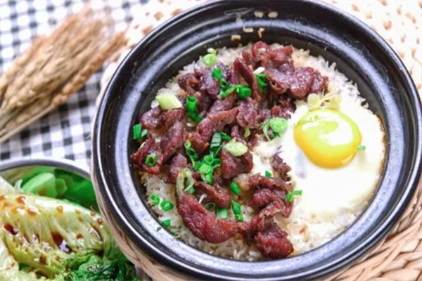 源乡美食煲仔饭
