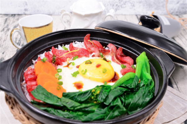 煲留香鱼粉煲仔饭