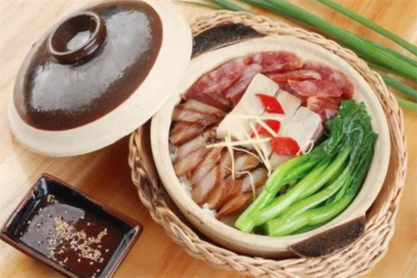 田园煲仔饭
