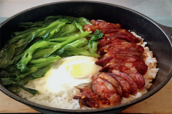 回味湘煲仔饭 回味湘煲仔饭