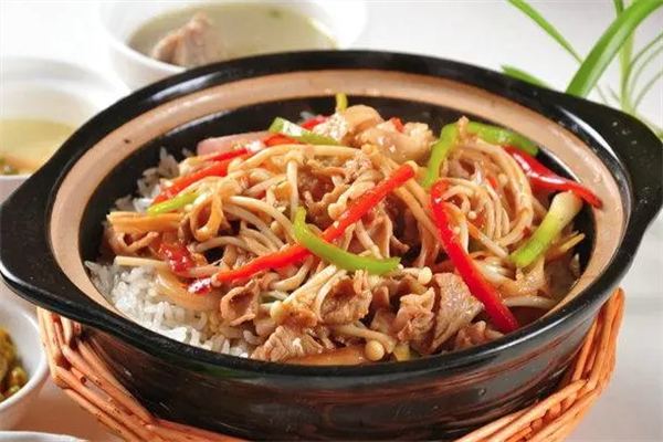 锅巴香香煲仔饭 锅巴香香煲仔饭