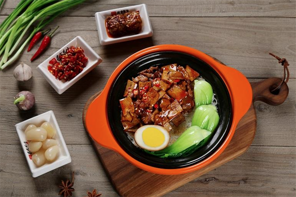 家味煲仔饭 家味煲仔饭