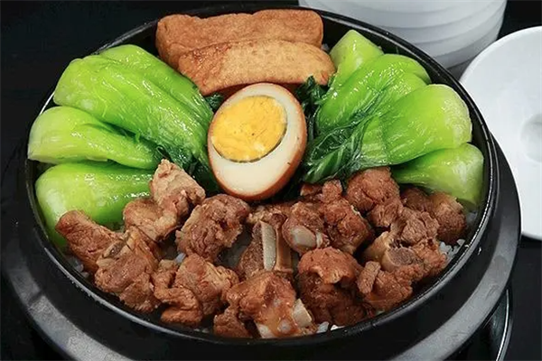 四季煲仔饭 四季煲仔饭