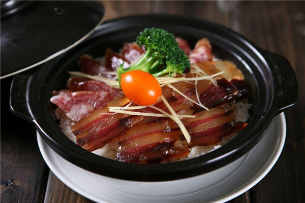 新港湾煲仔饭