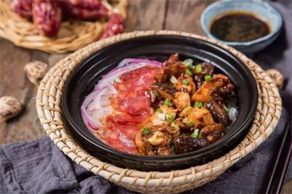 真心煲仔饭 真心煲仔饭