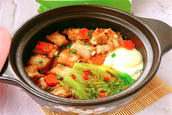 珍爱精品煲仔饭