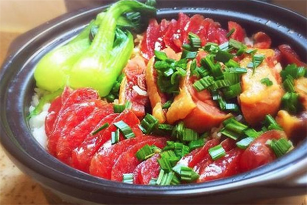 友谊煲仔饭 友谊煲仔饭