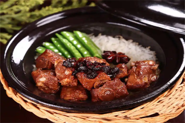 湘他她煲仔饭