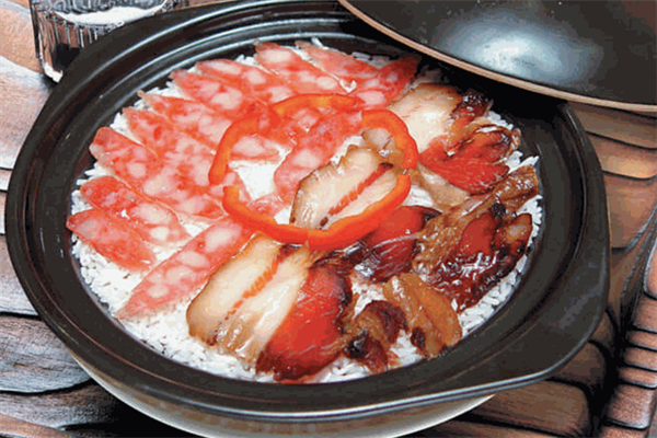湘他她煲仔饭
