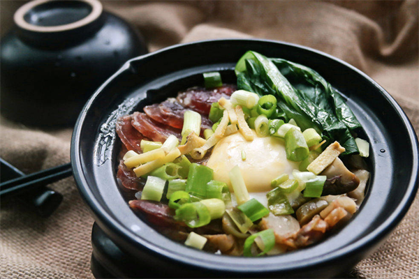 珍滋味煲仔饭