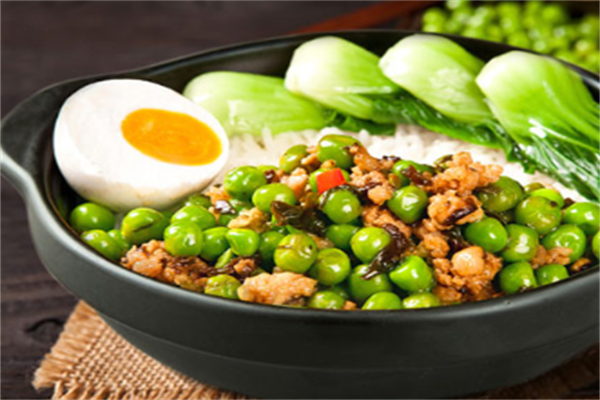 松桂芳腊味煲仔饭 松桂芳腊味煲仔饭