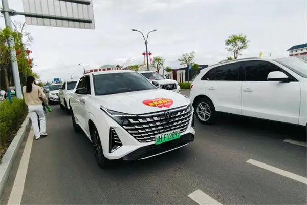 犇犇约车 犇犇约车