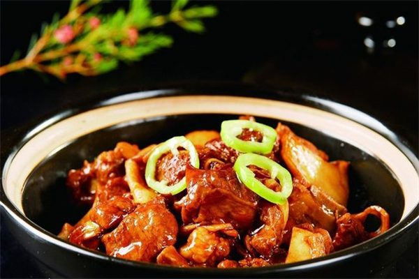 食必尚鸡公煲 食必尚鸡公煲
