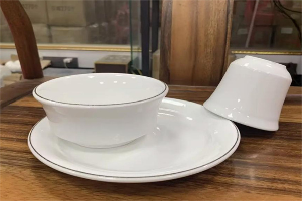 餐露洁消毒餐具