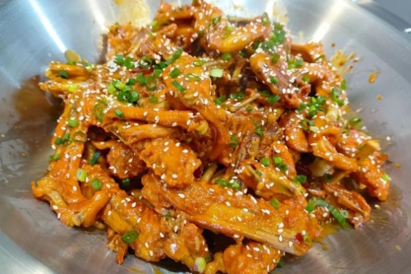 吴大师鸭爪爪火锅店 吴大师鸭爪爪火锅店