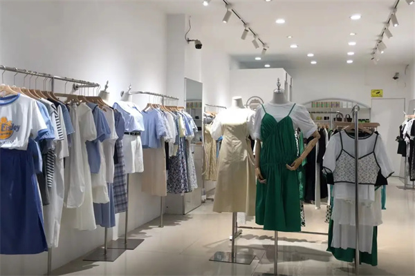 一品折扣店女装 一品折扣店女装