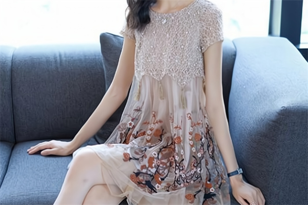 灵子飞飞女装