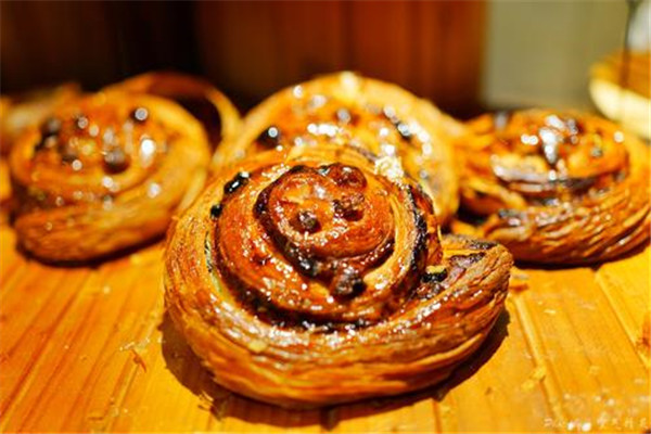 石窖治野果木窖烤披萨面包餐厅