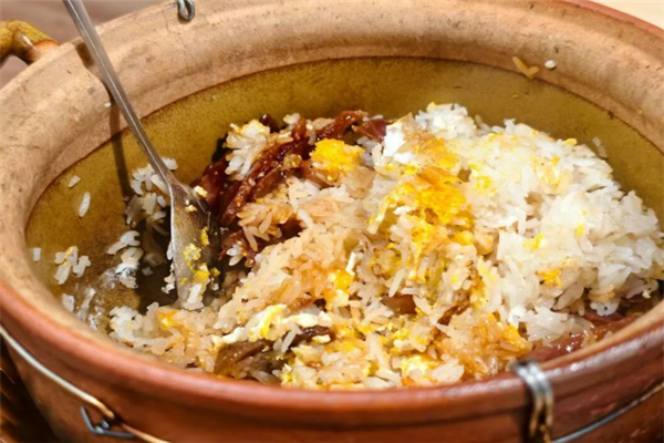 噗火煲仔饭
